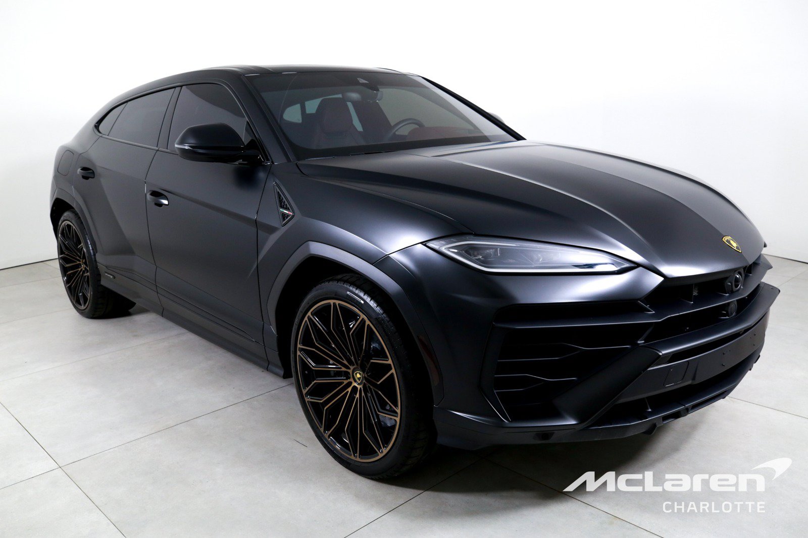 Used 2025 Lamborghini Urus S AWD/4WD image 3