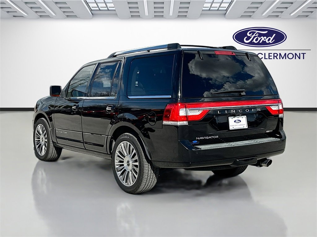 Used 2016 Lincoln Navigator Select image 5
