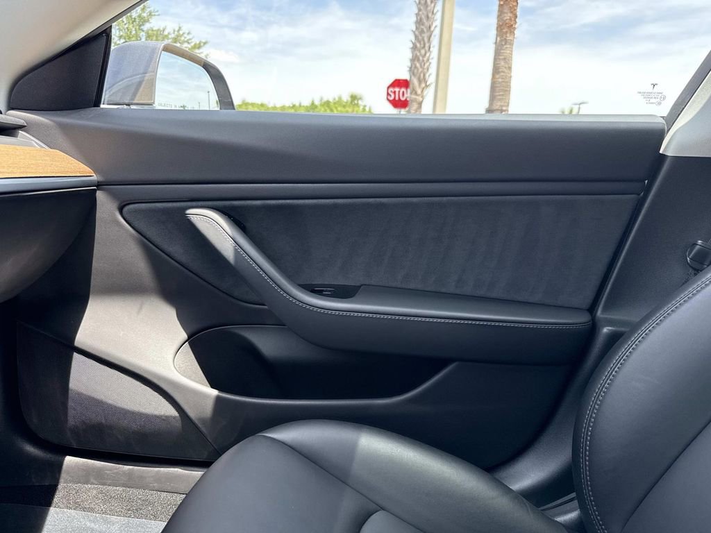 Used 2019 Tesla Model 3 Standard Range Plus RWD image 29