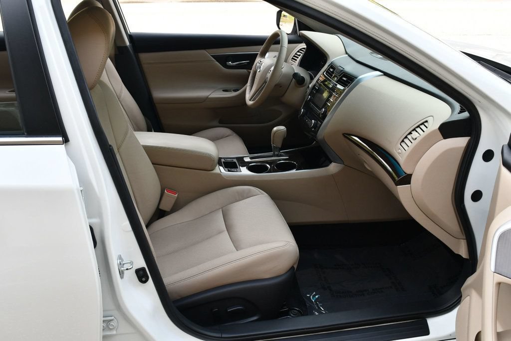 Used 2015 Nissan Altima 2.5 SL w/ Moonroof Package FWD image 48