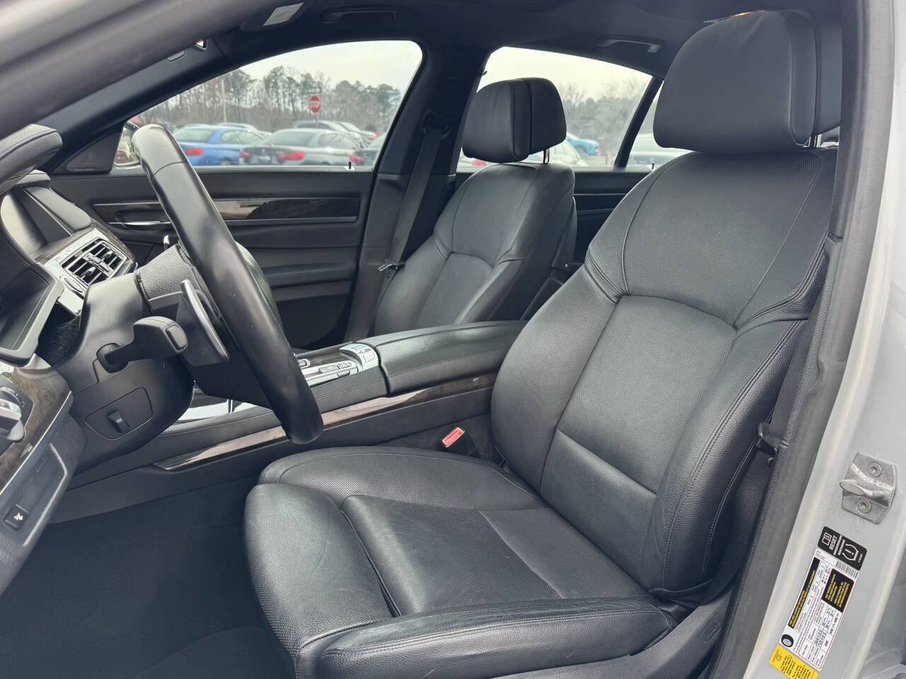 Used 2015 BMW 740i 740i 4dr Sedan w/ Executive Package RWD image 8