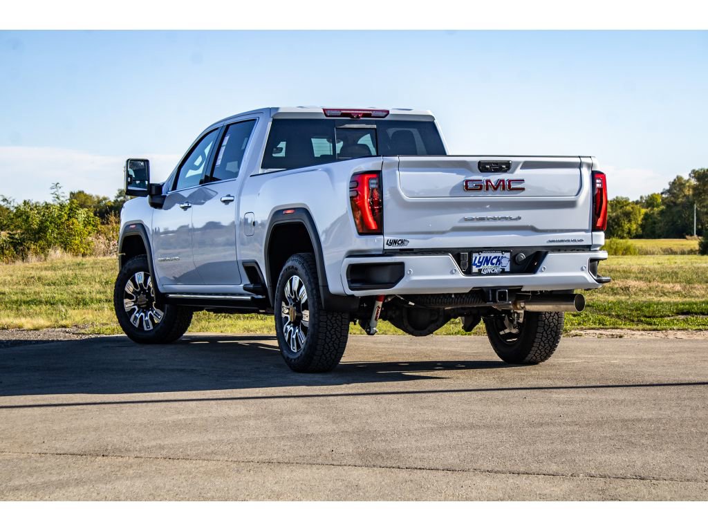 New 2026 GMC Sierra 3500 Denali w/ Denali Reserve Package image 15