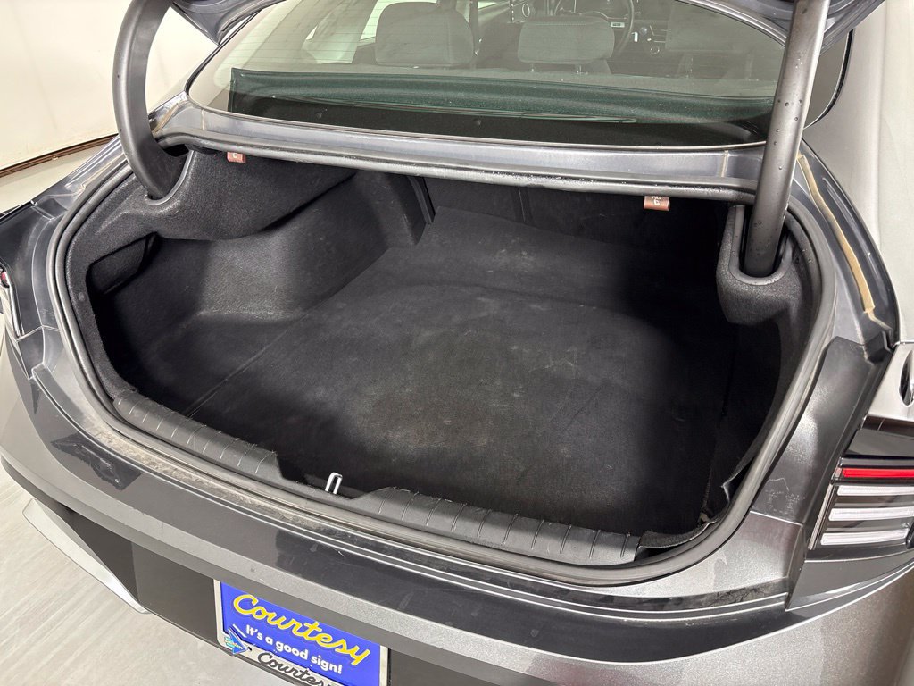 Used 2025 Hyundai Sonata SEL FWD image 15
