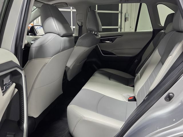 Used 2021 Toyota RAV4 XLE Premium FWD image 6