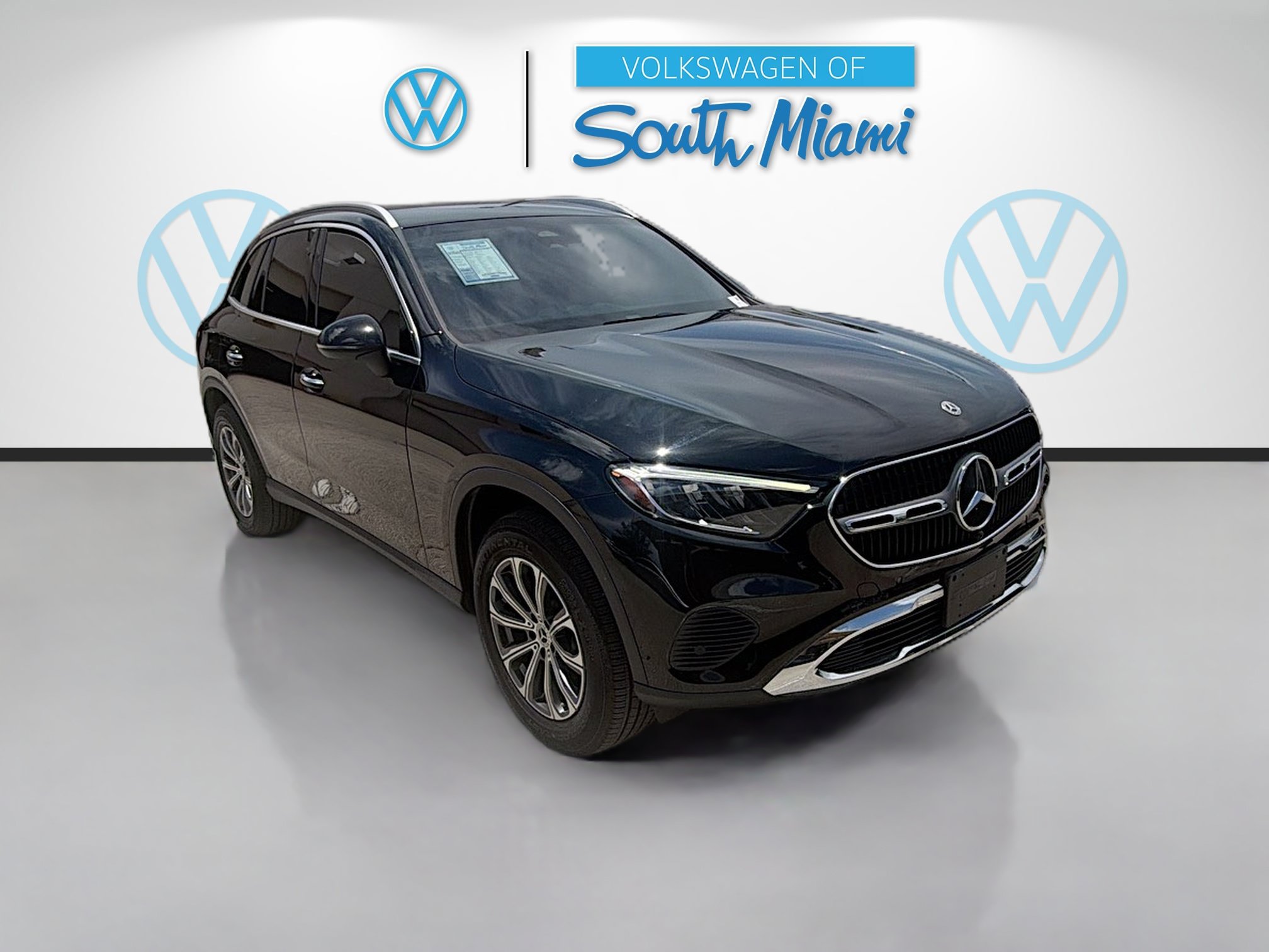 Used 2024 Mercedes-Benz GLC 300 image 1