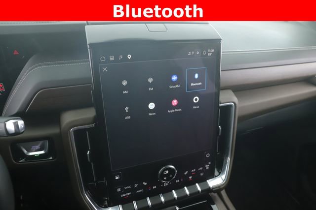 Used 2025 GMC Yukon Denali Ultimate AWD/4WD image 26