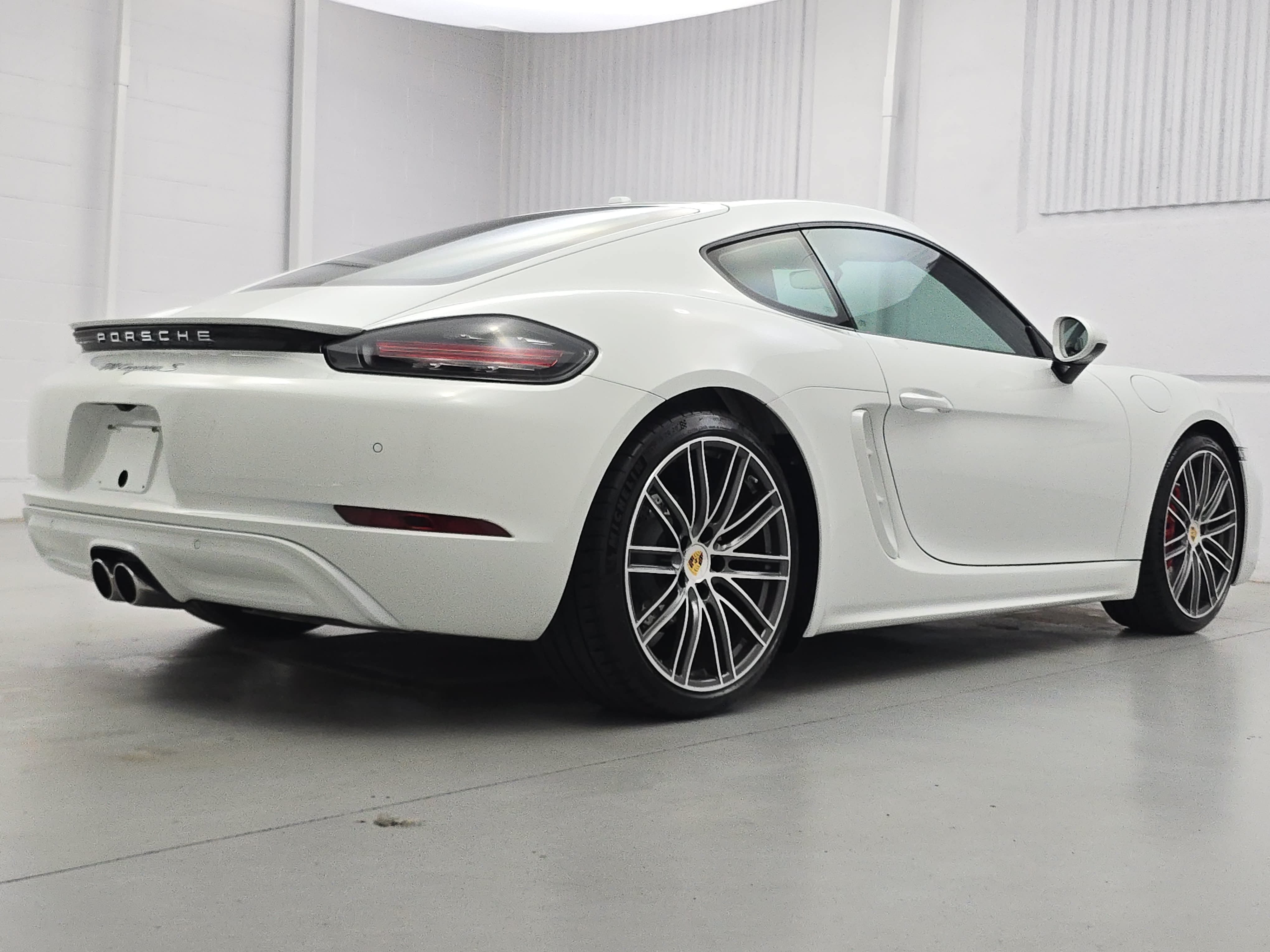 Certified 2025 Porsche 718 Cayman S RWD image 7