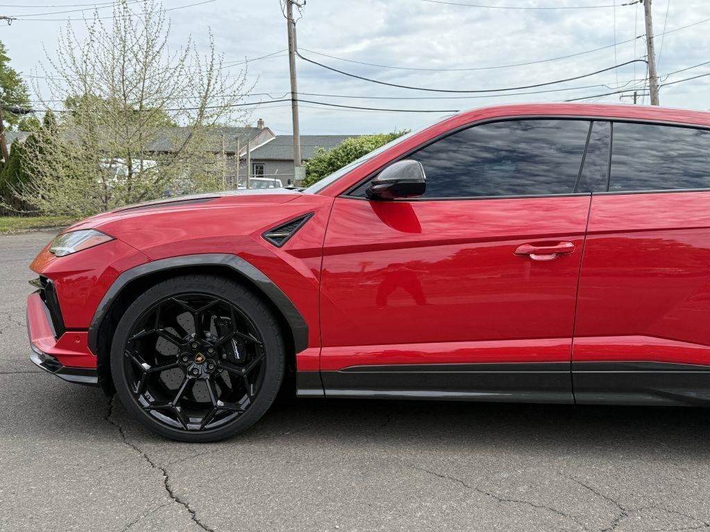 Used 2024 Lamborghini Urus Performante AWD/4WD image 5