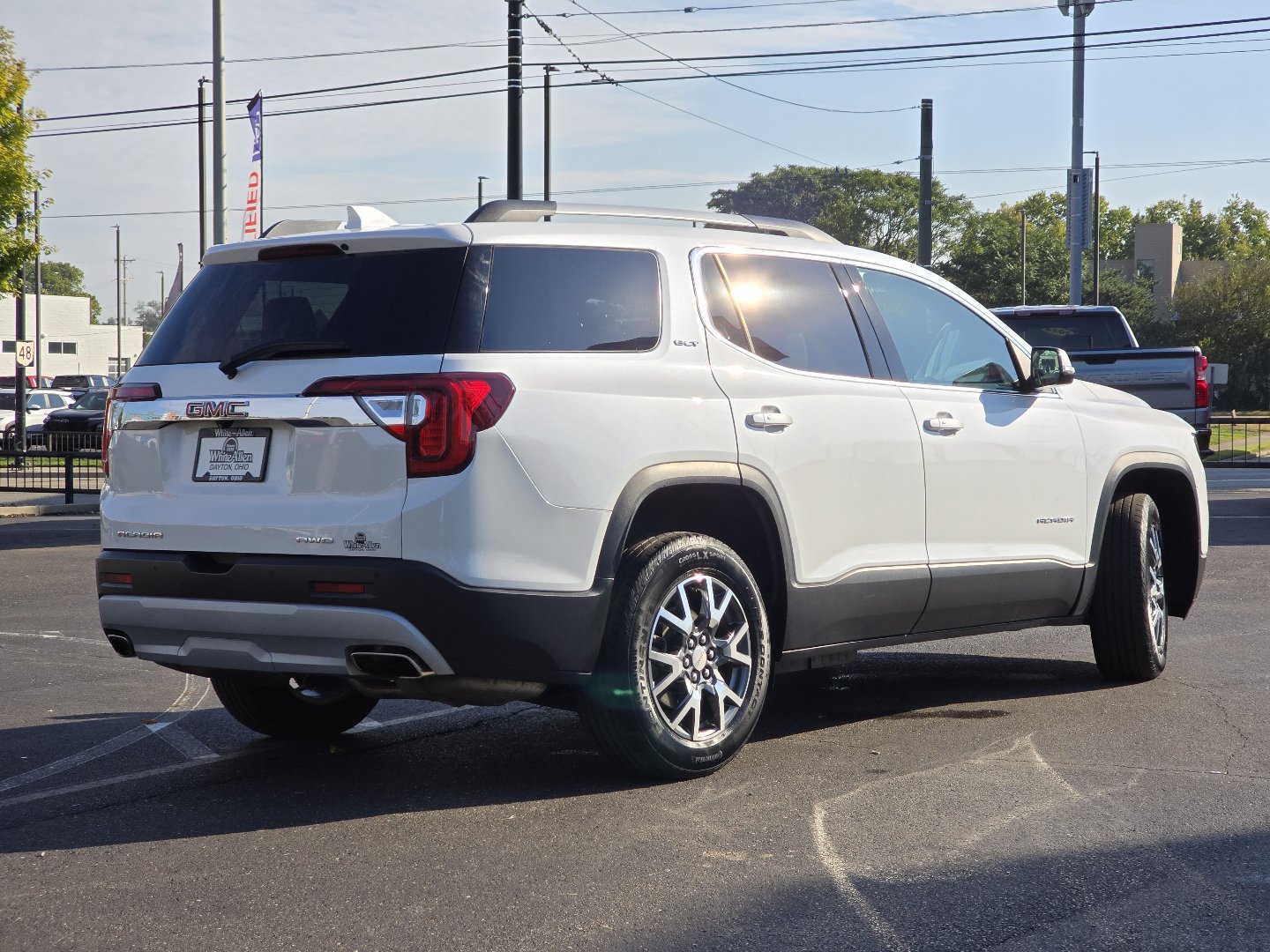 Certified 2023 GMC Acadia SLT AWD/4WD image 25