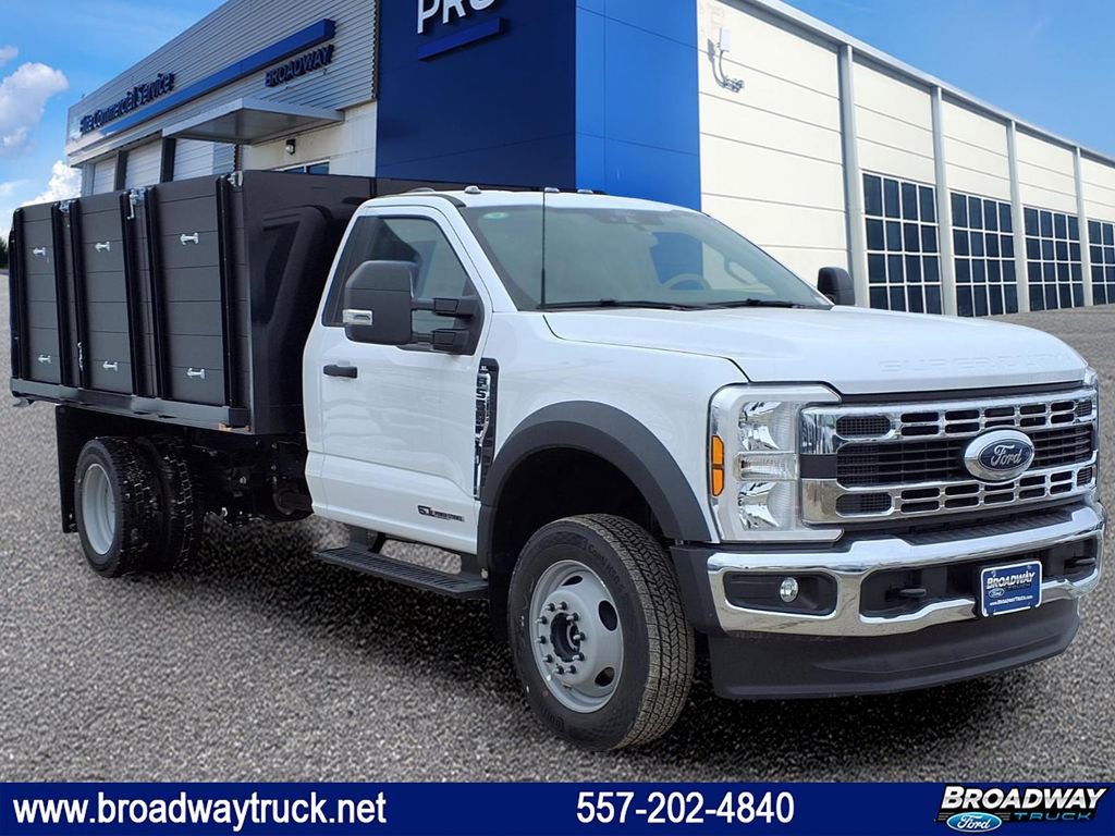 New 2025 Ford F550 4x4 Regular Cab Super Duty image 1
