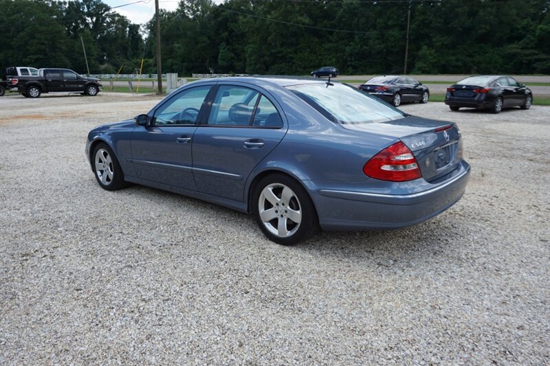Used 2004 Mercedes-Benz E 500 4MATIC Sedan image 10