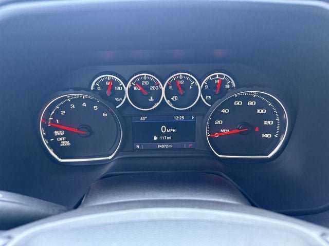 Used 2021 Chevrolet Suburban RST w/ Luxury Package RWD image 25