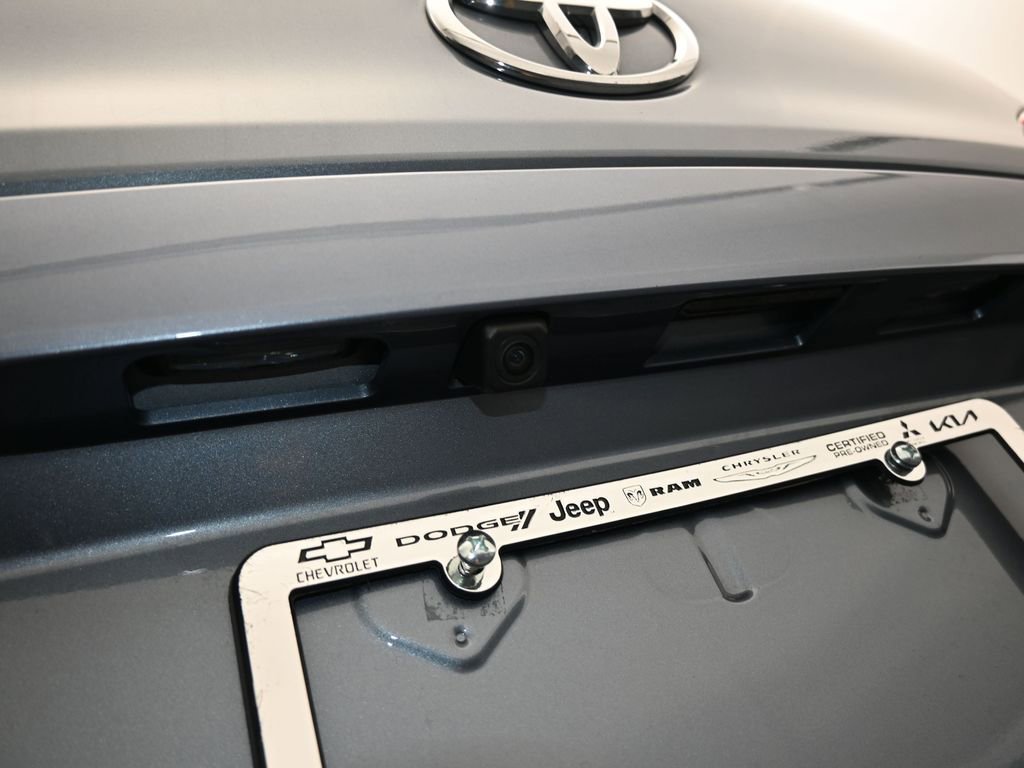 Used 2023 Toyota Corolla Cross L image 36