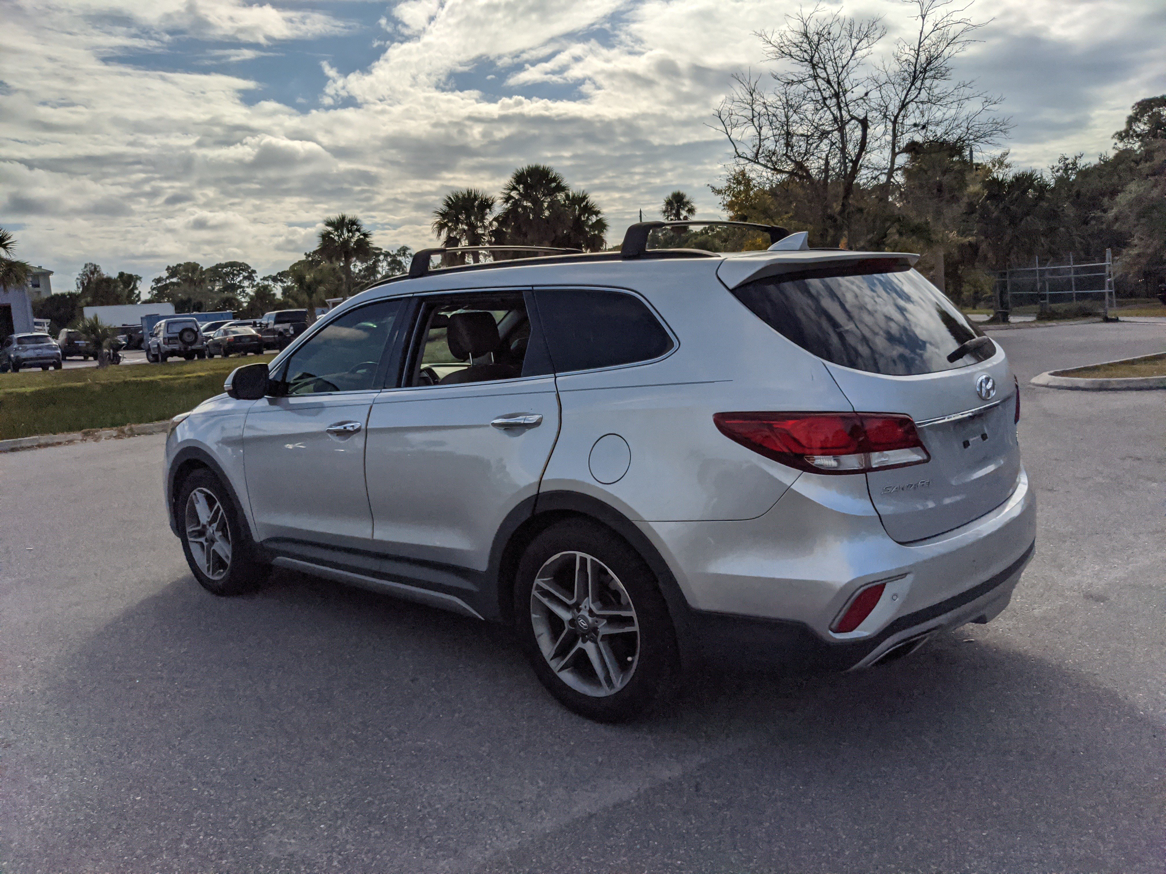 Used 2017 Hyundai Santa Fe Limited image 5