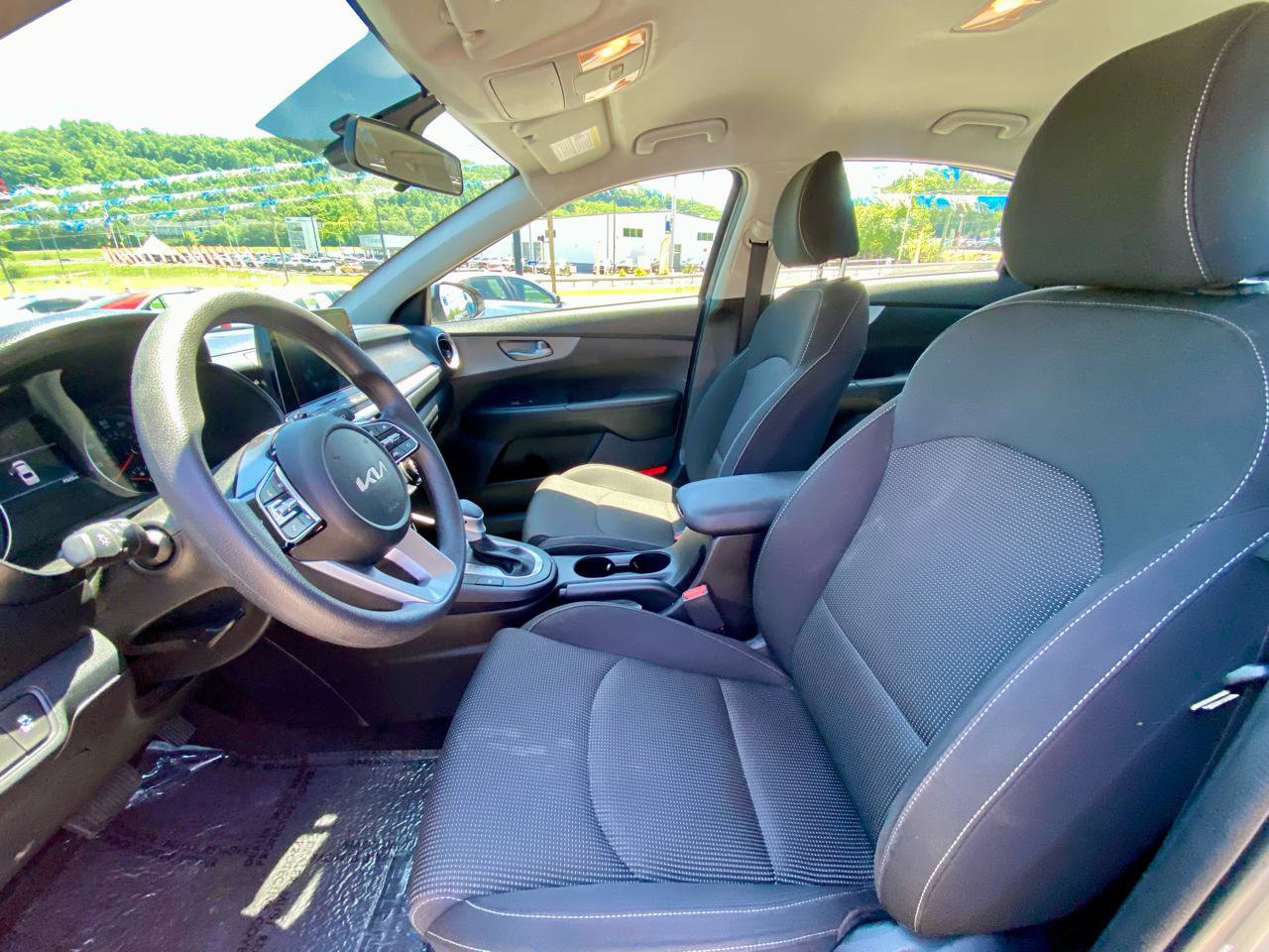 Used 2024 Kia Forte LXS FWD image 12