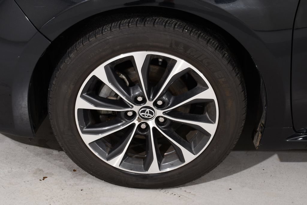 Used 2016 Toyota Avalon XLE FWD image 23