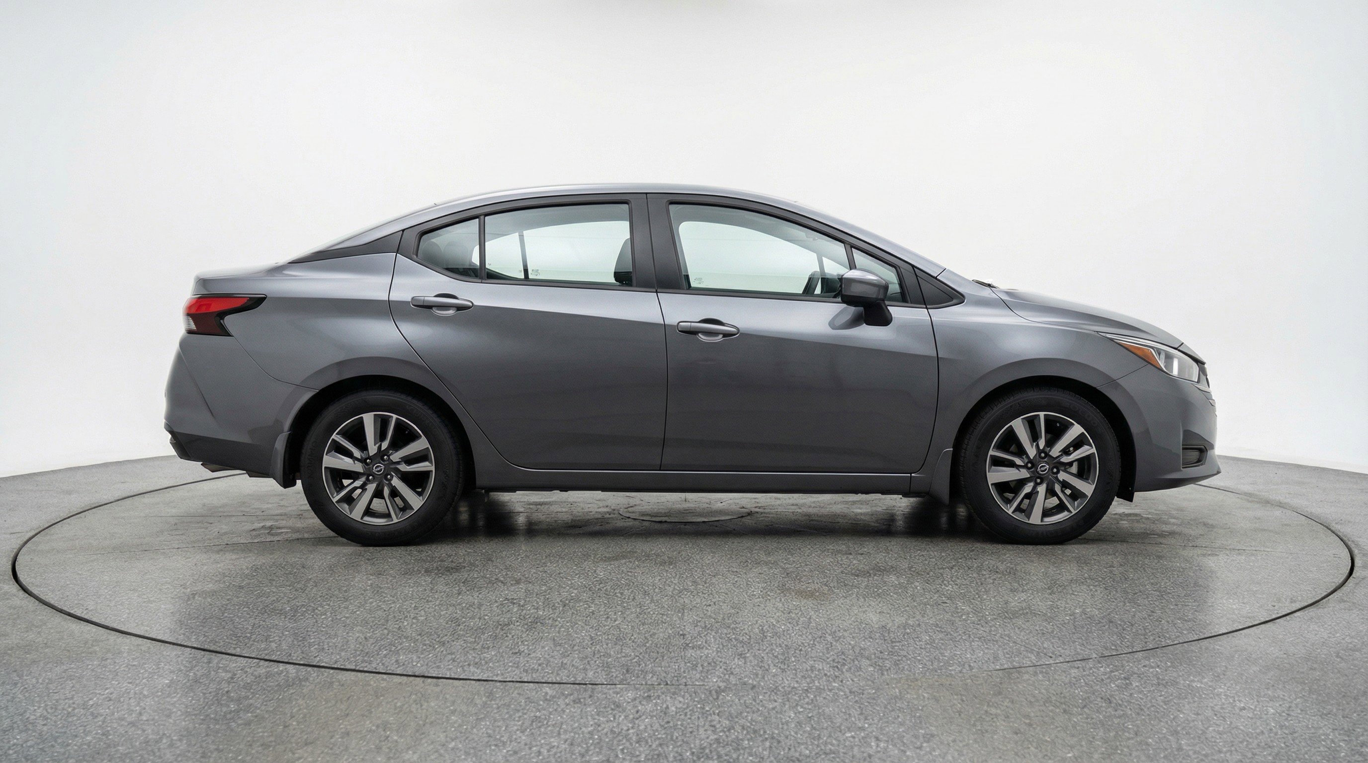 Used 2025 Nissan Versa SV image 11