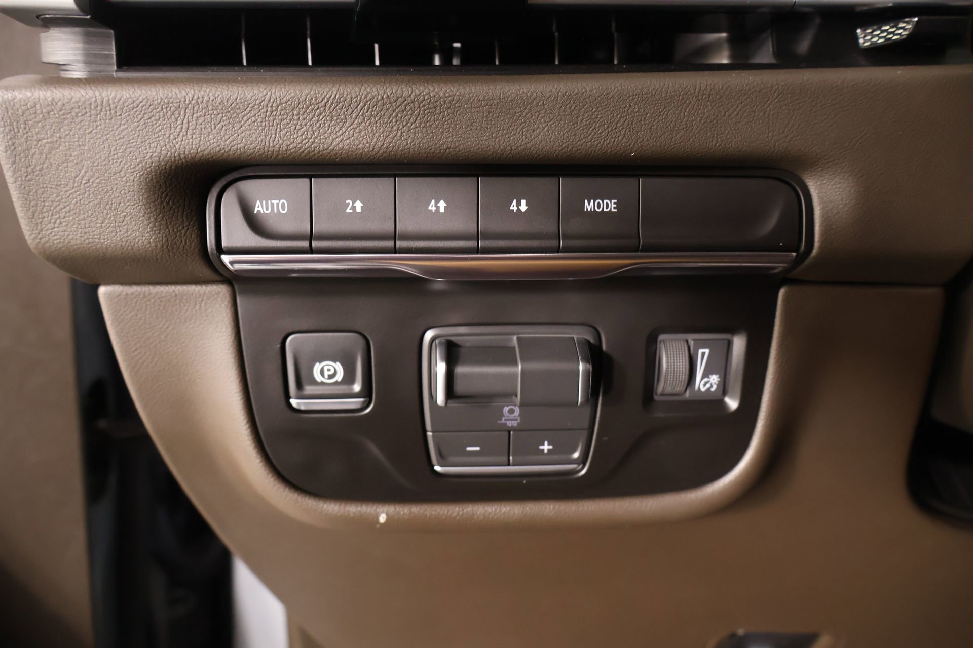 Used 2026 Cadillac Escalade Luxury w/ LPO, Floor Liner Package image 10