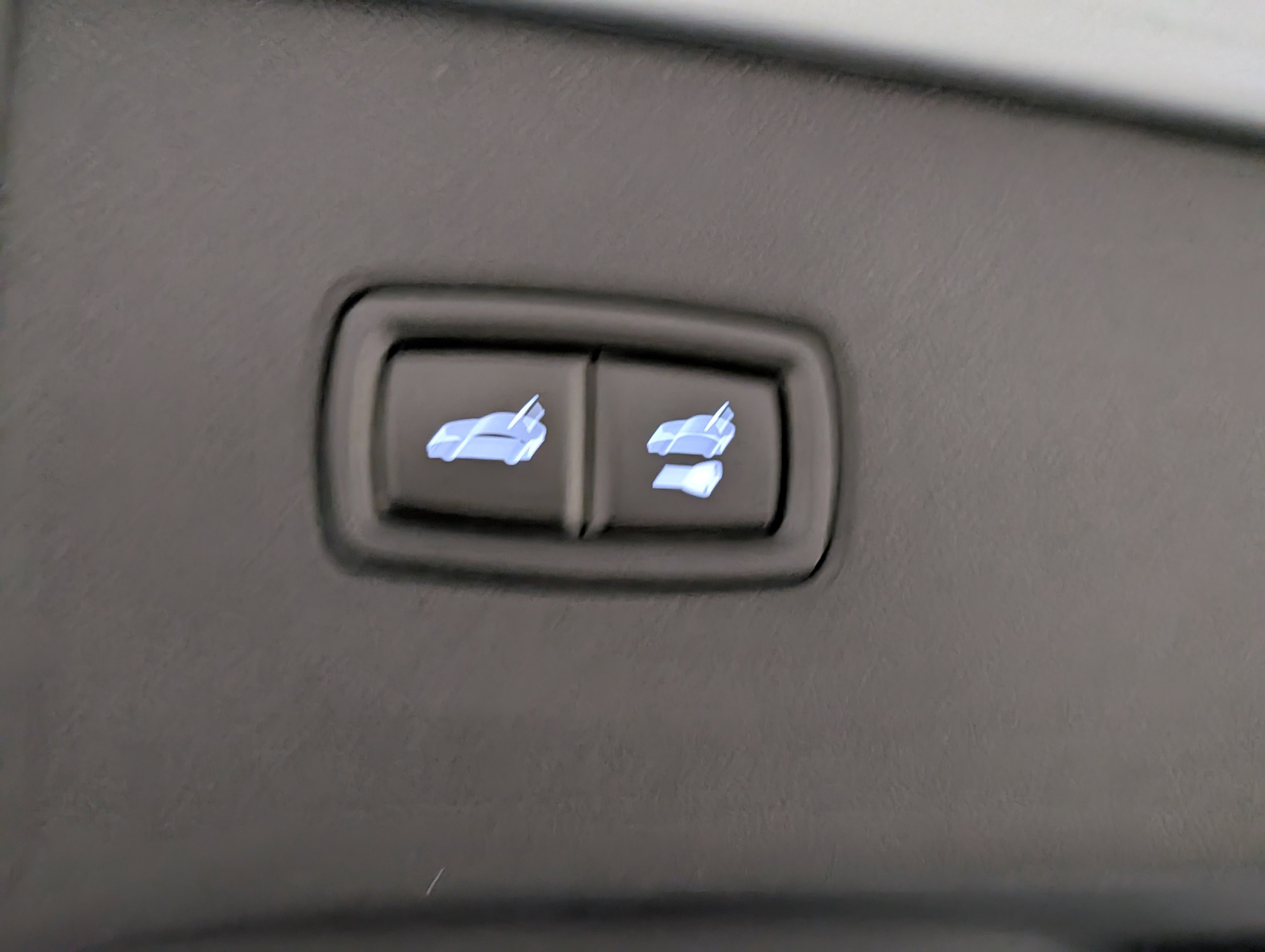 Certified 2025 Porsche Cayenne S image 24