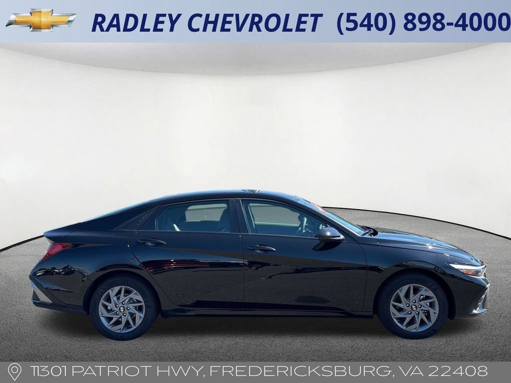 Used 2025 Hyundai Elantra Hybrid FWD image 20