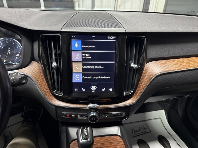 Used 2021 Volvo XC60 T5 Momentum w/ Protection Package Premier image 9