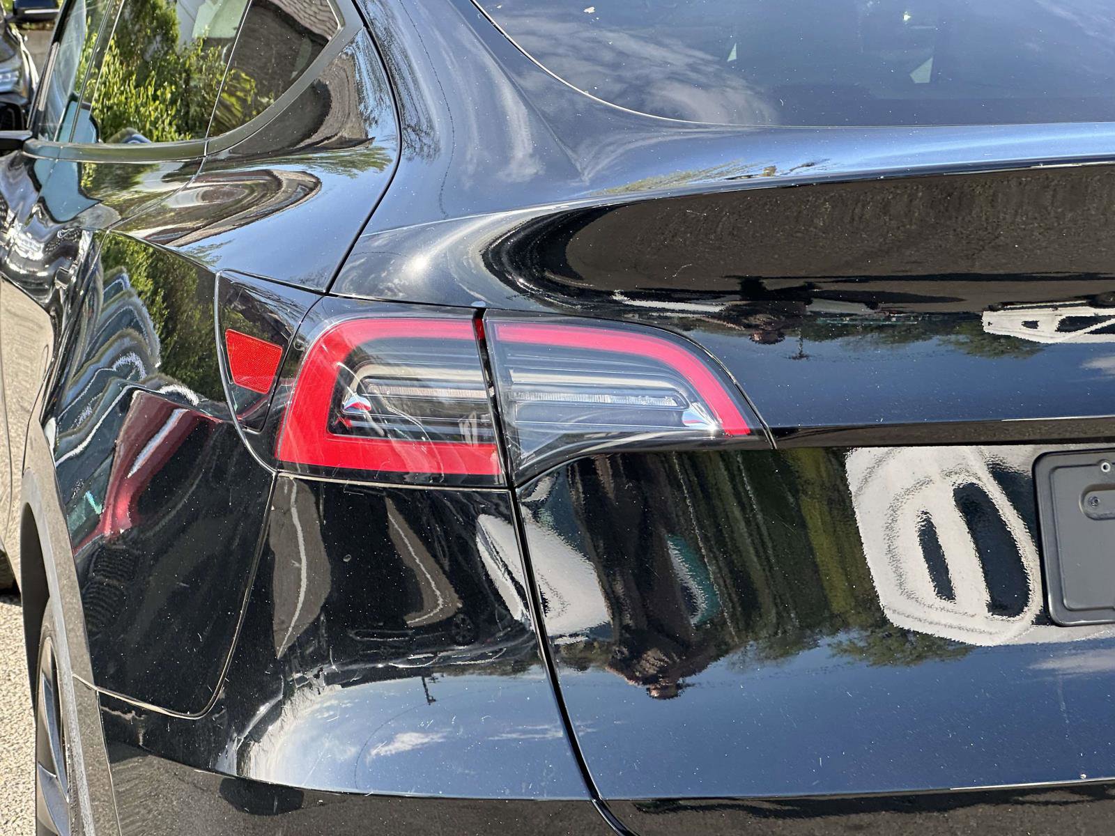 Used 2023 Tesla Model Y Long Range AWD/4WD image 11