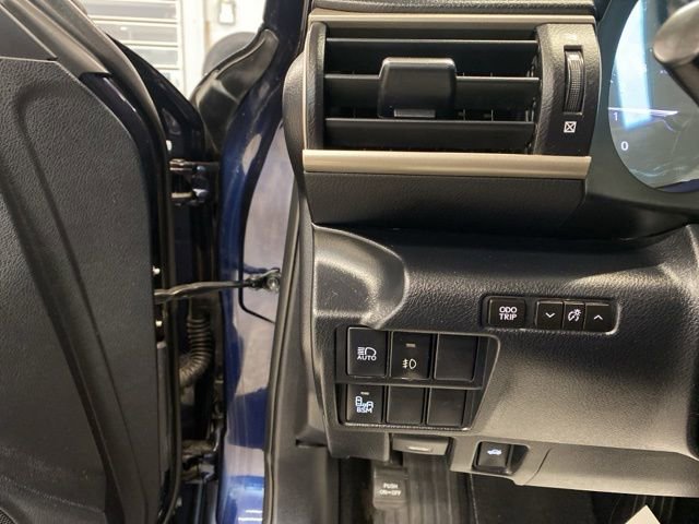 Used 2017 Lexus IS 300 300 w/ Premium Package image 12