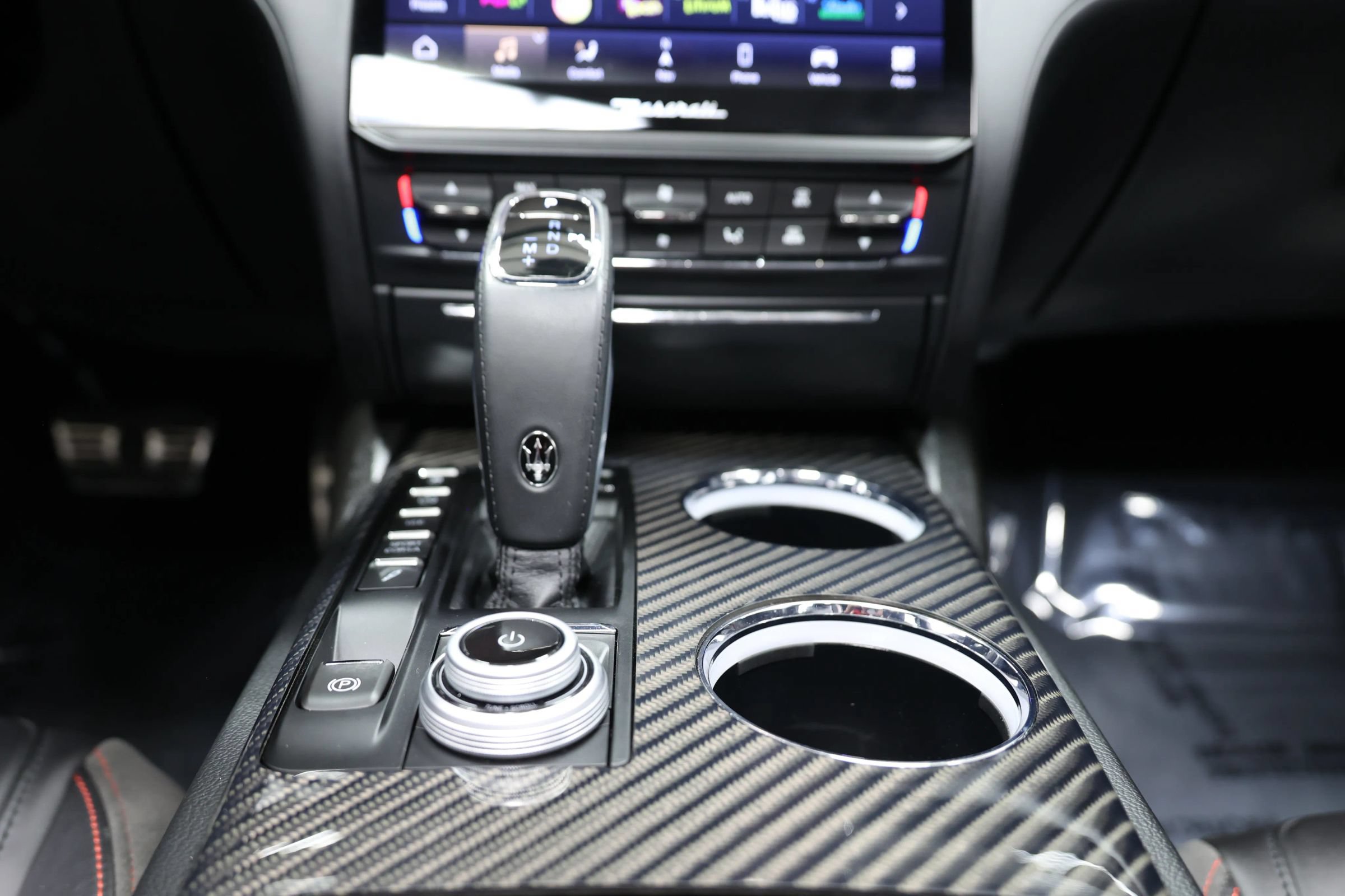 Used 2022 Maserati Quattroporte Trofeo RWD image 40
