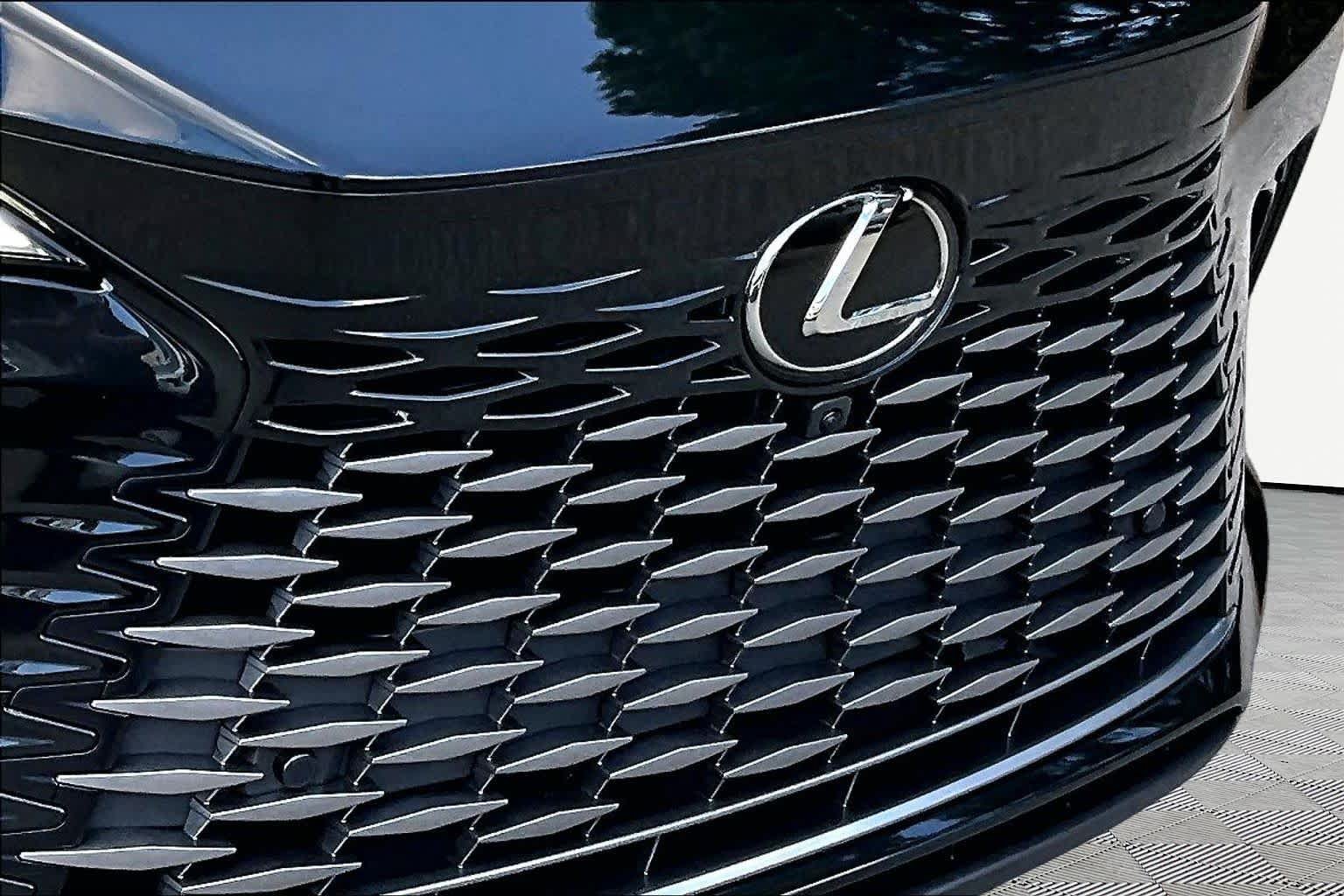 Used 2025 Lexus RX 450h AWD w/ Convenience Package image 59