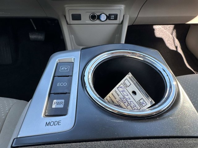 Used 2013 Toyota Prius V Three image 31