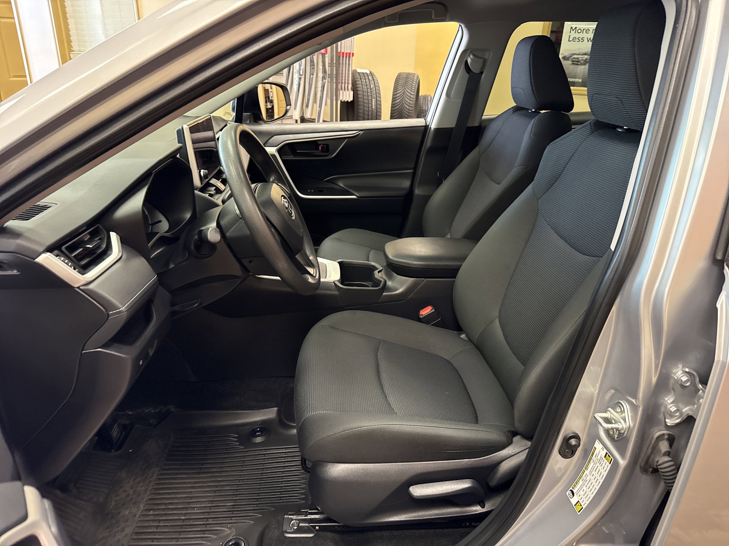 Used 2024 Toyota RAV4 LE image 6