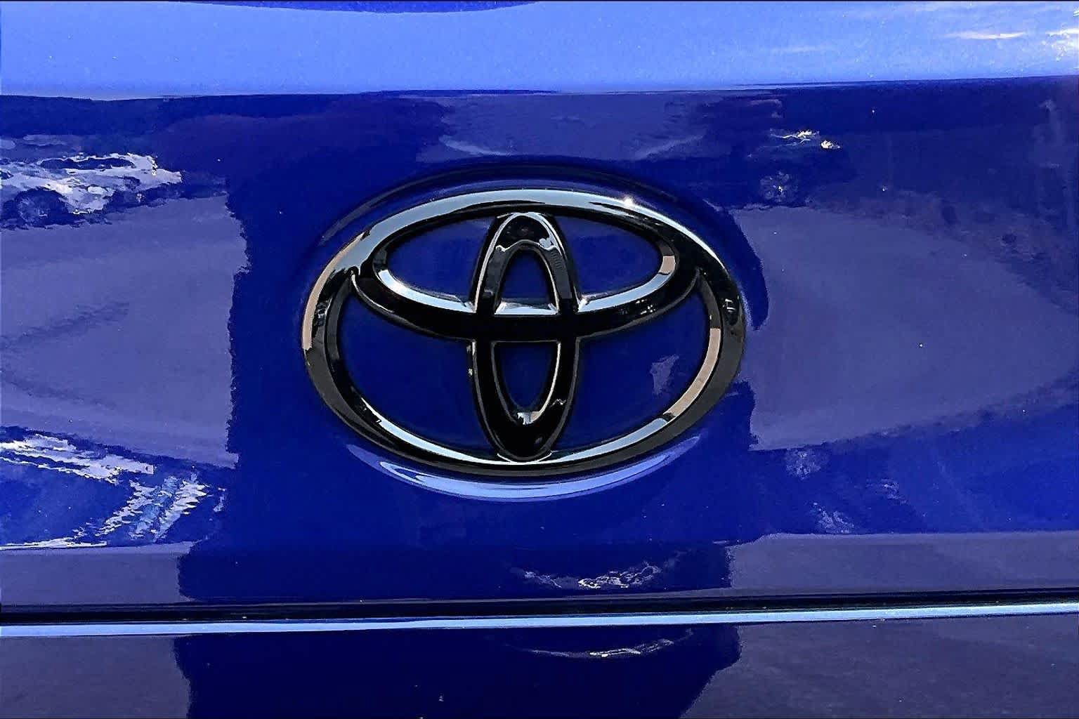 Used 2024 Toyota Corolla Cross AWD Hybrid w/ Convenience Package image 31