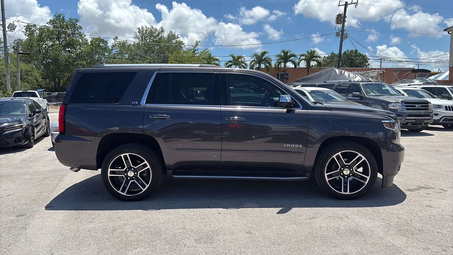 Used 2016 Chevrolet Tahoe LTZ AWD/4WD image 4