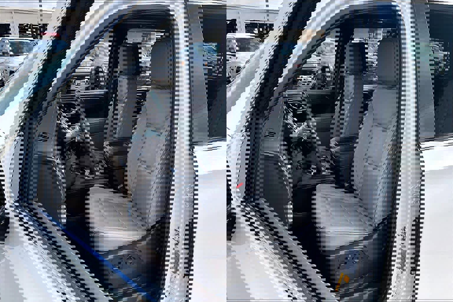 Used 2021 GMC Yukon SLT w/ SLT Premium Package image 8