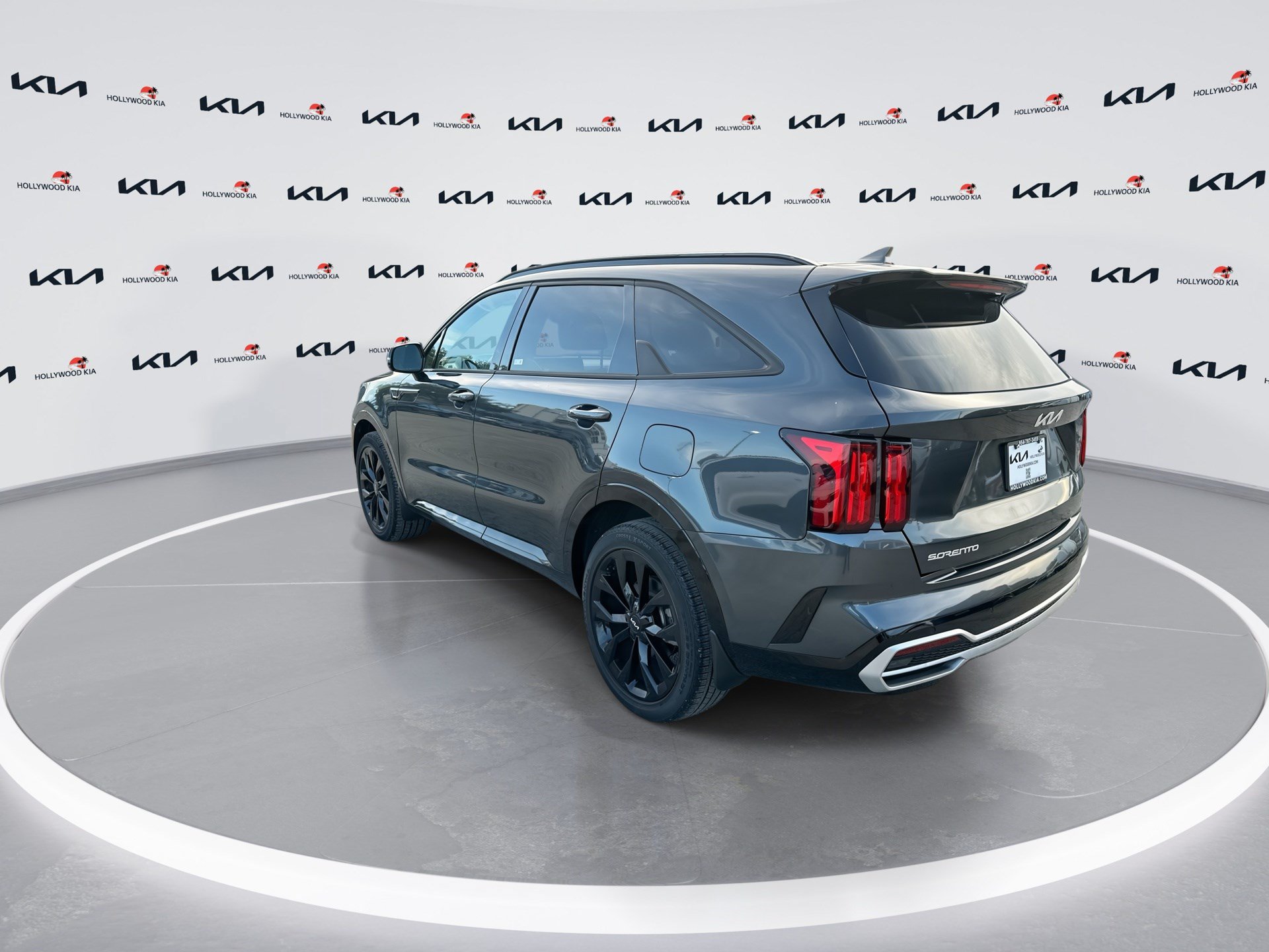 Certified 2023 Kia Sorento SX FWD image 6