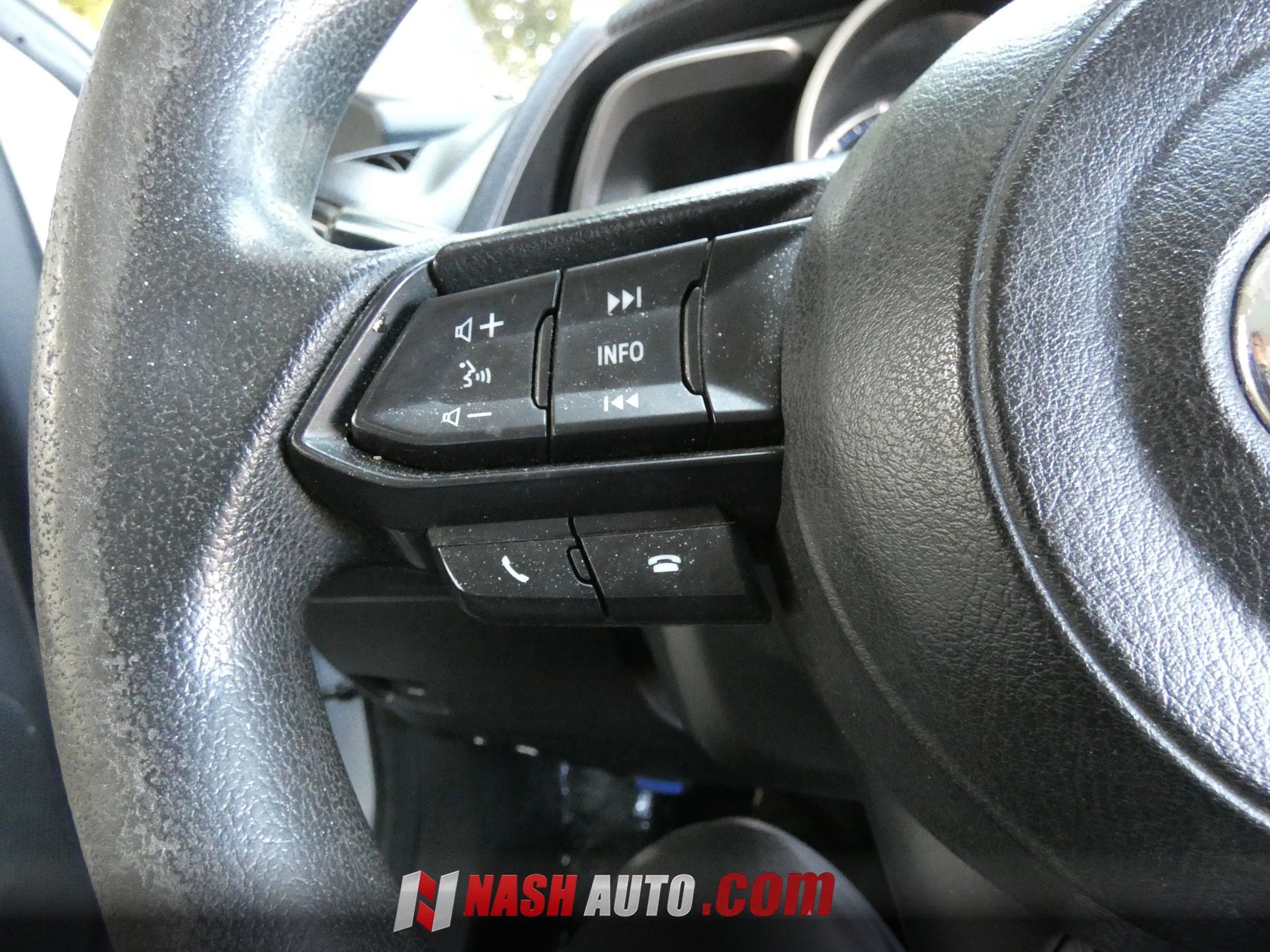Used 2019 Toyota Yaris LE FWD image 55