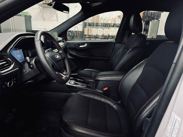 Used 2025 Ford Escape ST-Line w/ Tech Pack #1 image 16
