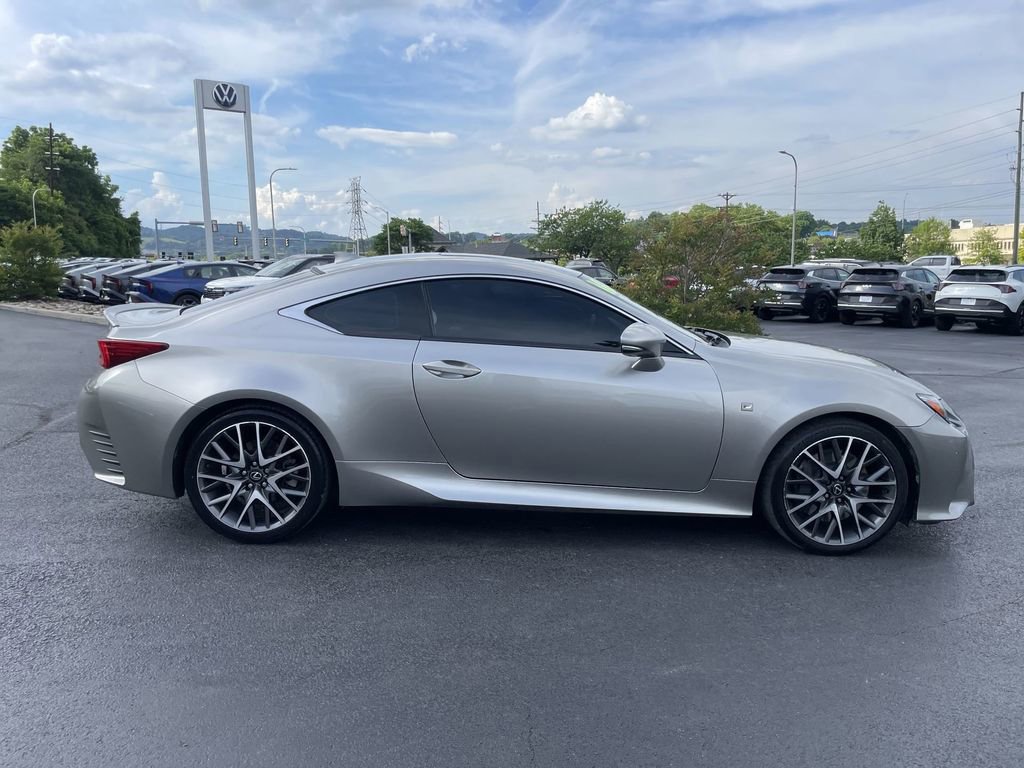 Used 2016 Lexus RC 200t RWD image 4