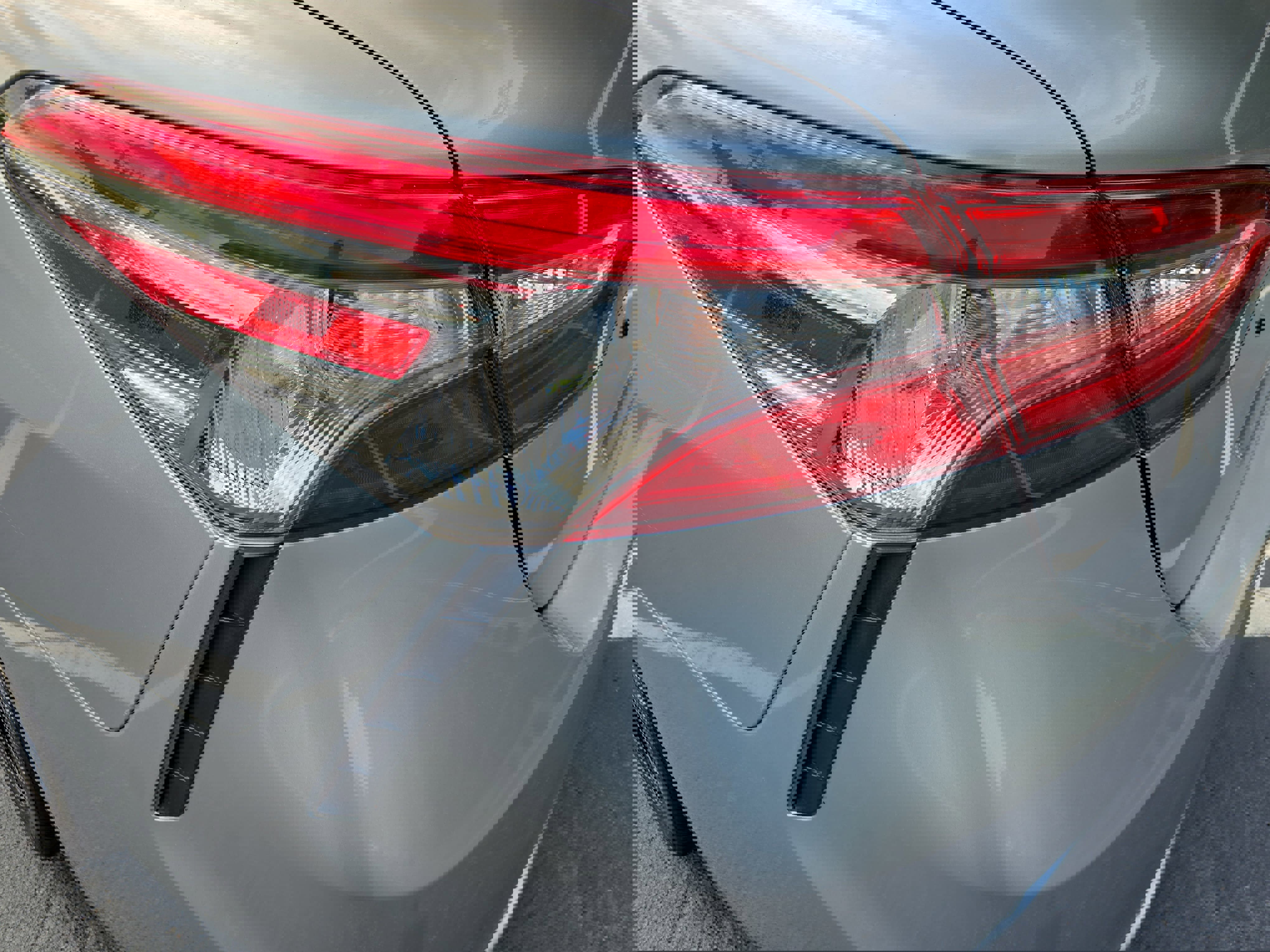 Used 2018 Toyota Camry SE FWD image 28