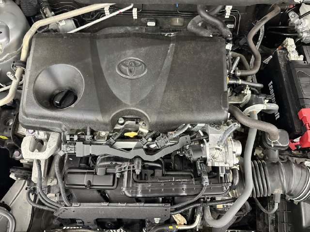Used 2022 Toyota RAV4 Limited FWD image 36