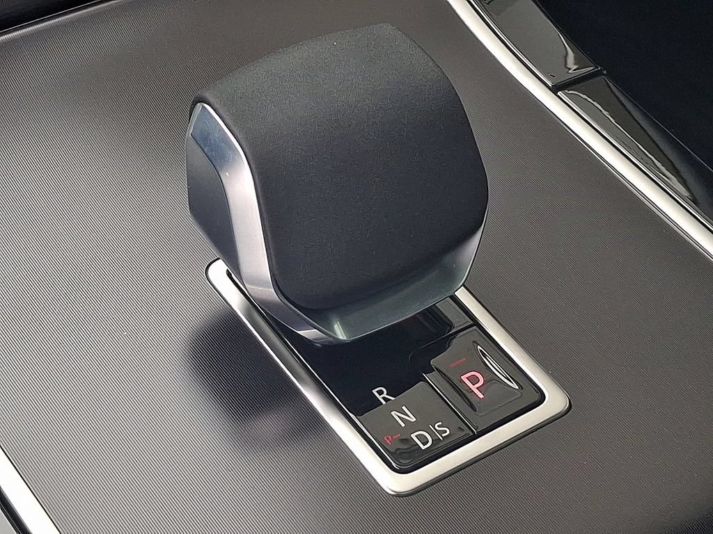 New 2026 Land Rover Range Rover Evoque Hoxton AWD/4WD image 13