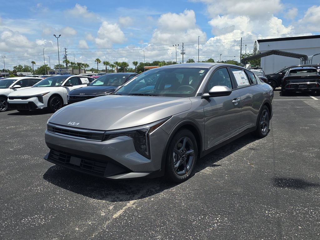 New 2026 Kia K4 FWD image 4