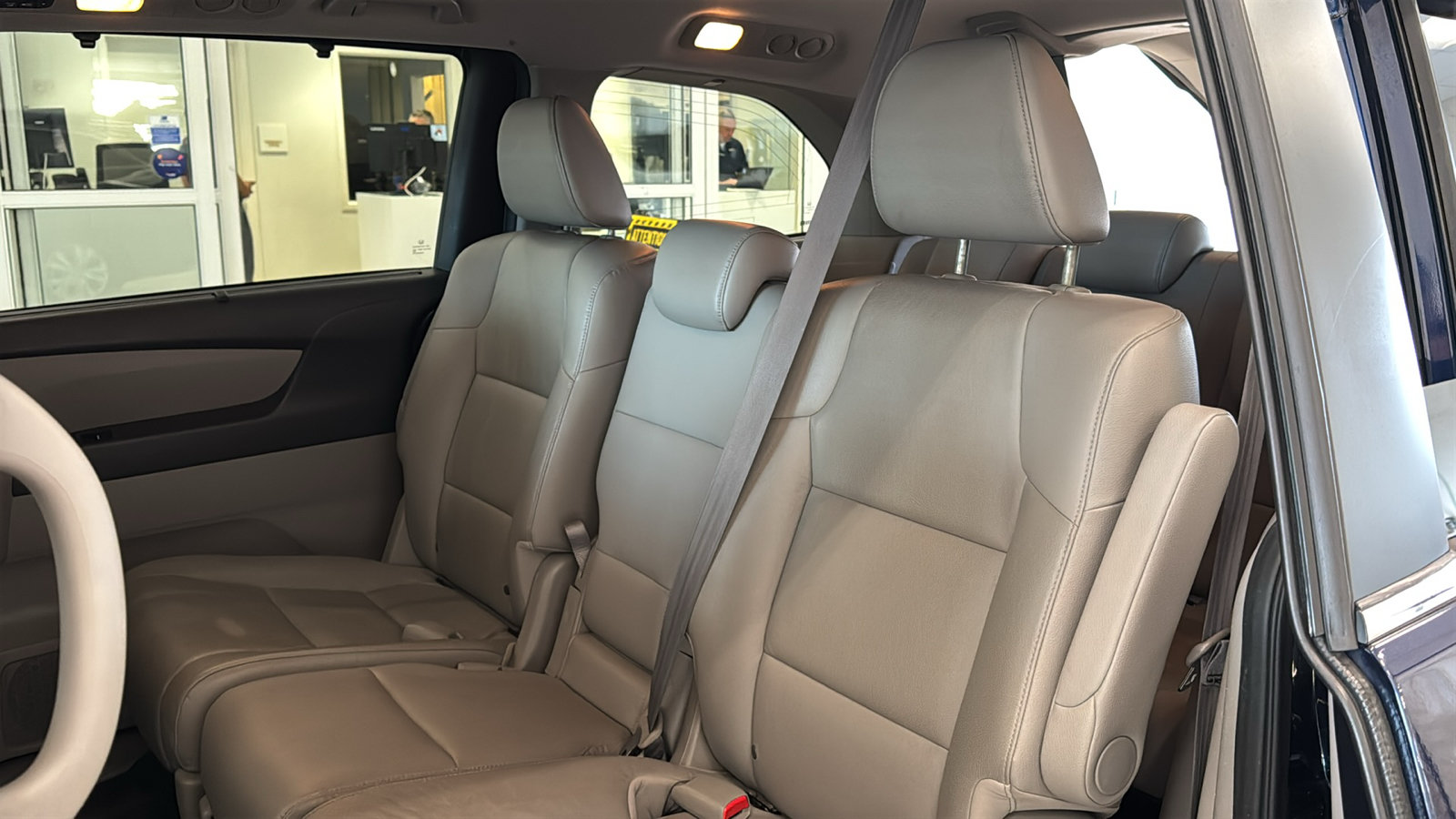 Used 2016 Honda Odyssey EX-L image 27