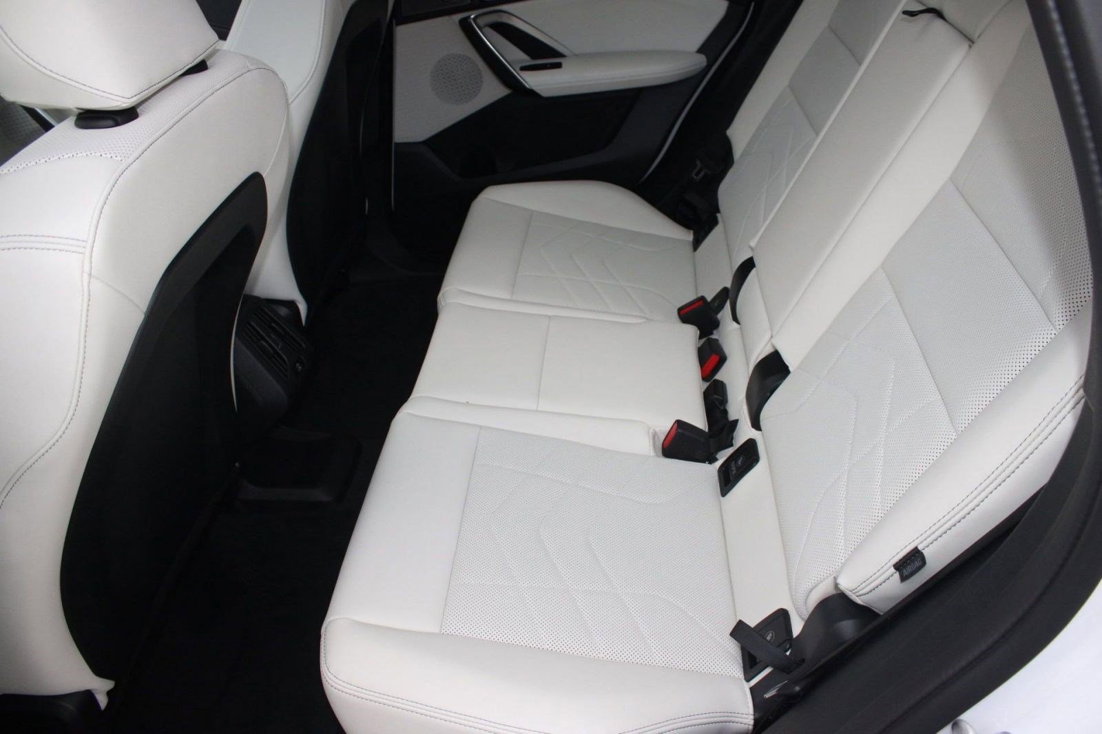 Used 2026 BMW X1 xDrive28i w/ Convenience Package AWD/4WD image 14