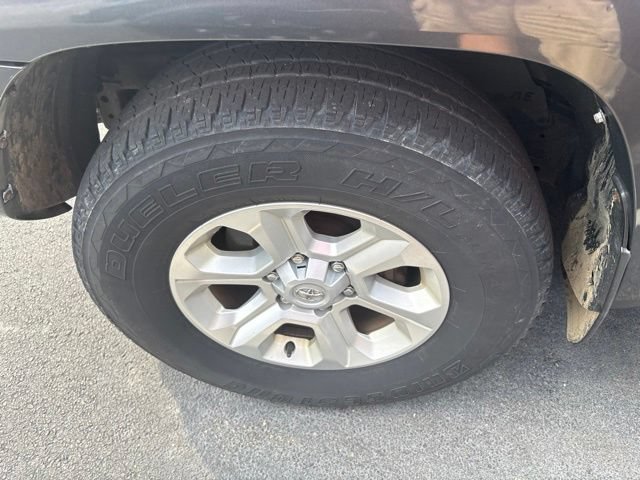 Used 2016 Toyota 4Runner SR5 AWD/4WD image 11
