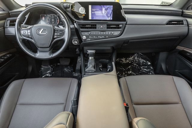 Used 2025 Lexus ES 350 w/ Accessory Package (Z2) FWD image 6
