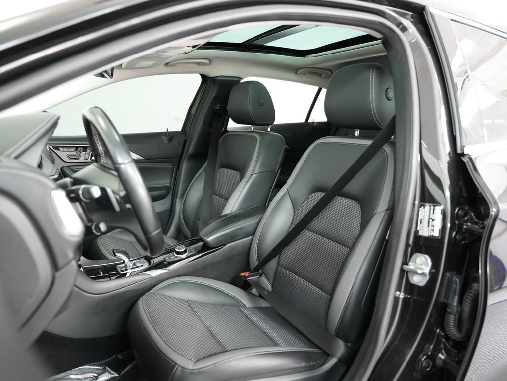 Used 2019 INFINITI QX30 w/ Navigation Package image 41