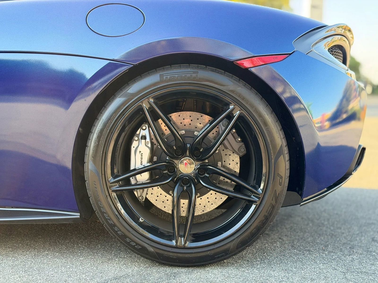 Used 2018 McLaren 570S Spider image 19