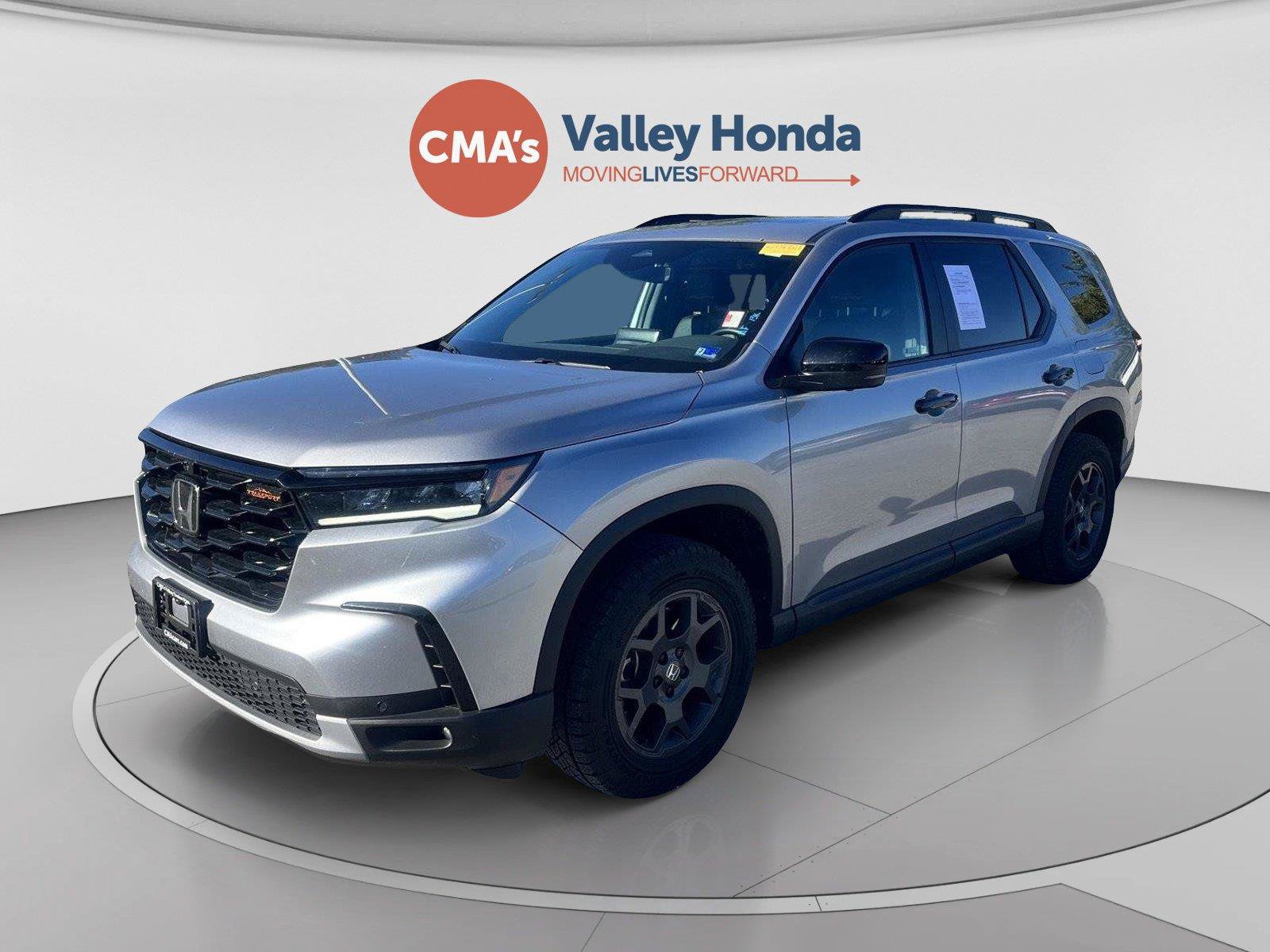 Used 2025 Honda Pilot TrailSport image 1