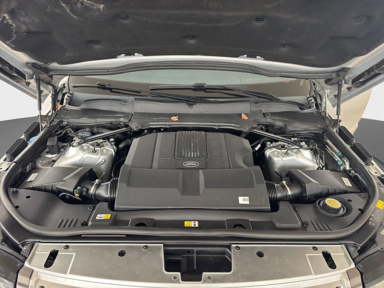 Used 2017 Land Rover Range Rover HSE image 21